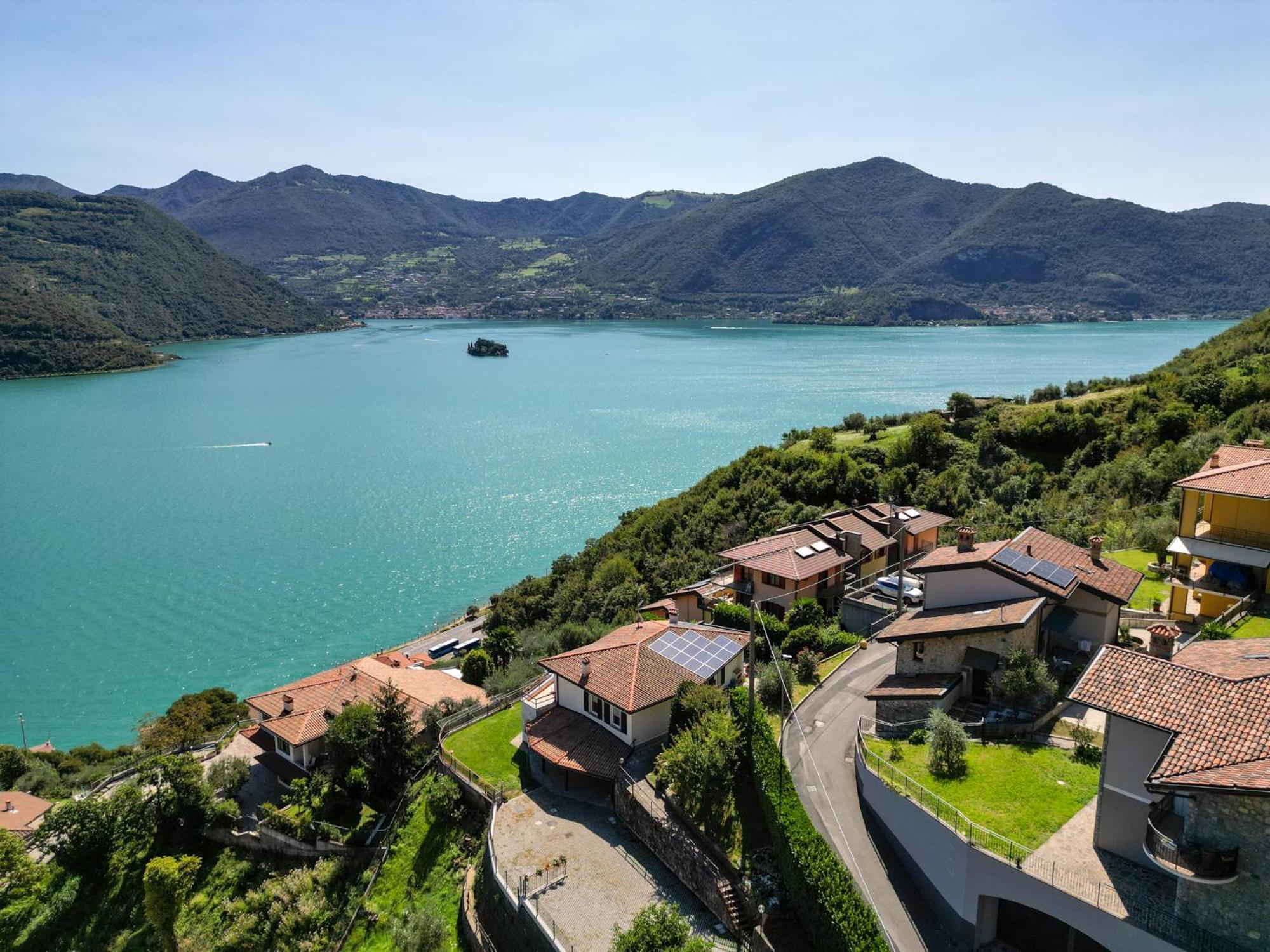 Lago Di Iseo - Lake View House Tavernola Bergamasca Buitenkant foto
